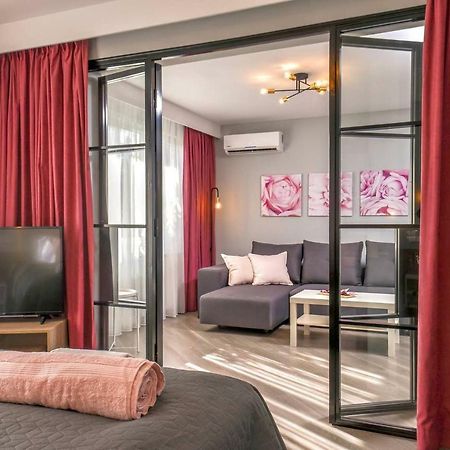 Rose One Bedroom Designer Apartment In City Centre By Flat Mаnager Софія Екстер'єр фото